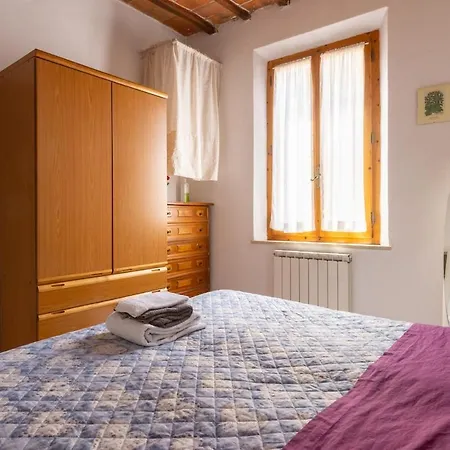 Graziosa Nel Centro Di Appartamento